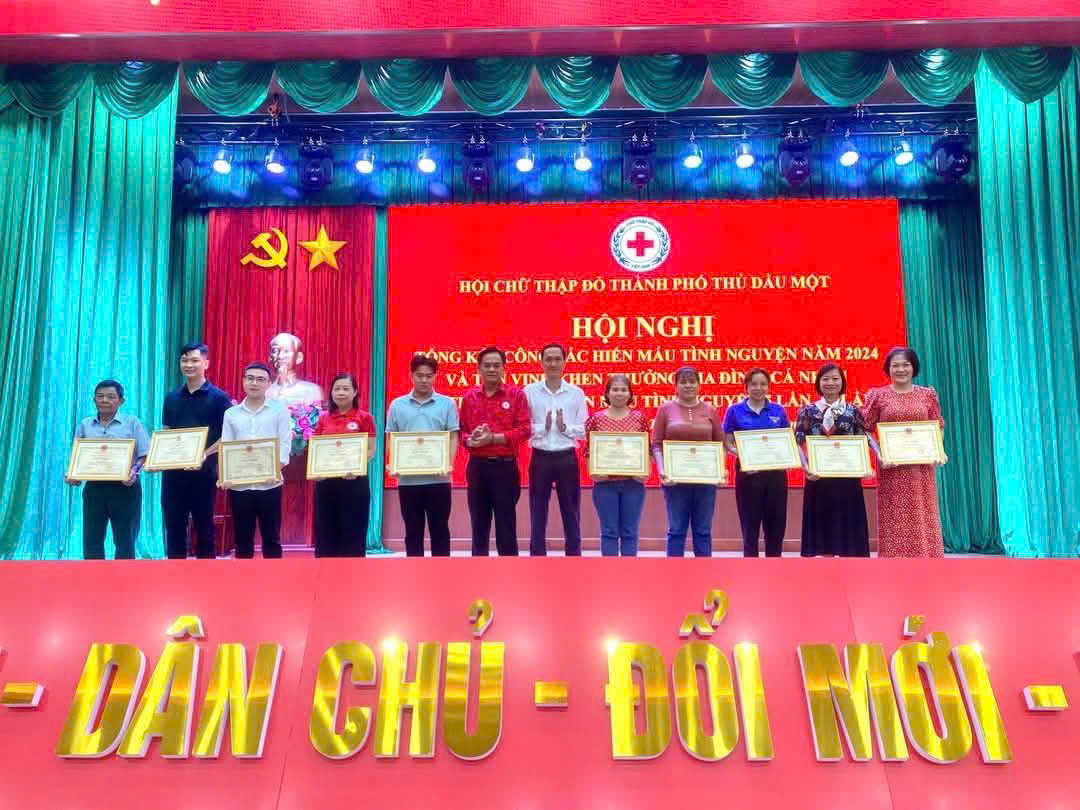 CĐCS MN ĐOÀN THỊ LIÊN TUYÊN DƯƠNG HIẾN MÁU TÌNH NGUYỆN